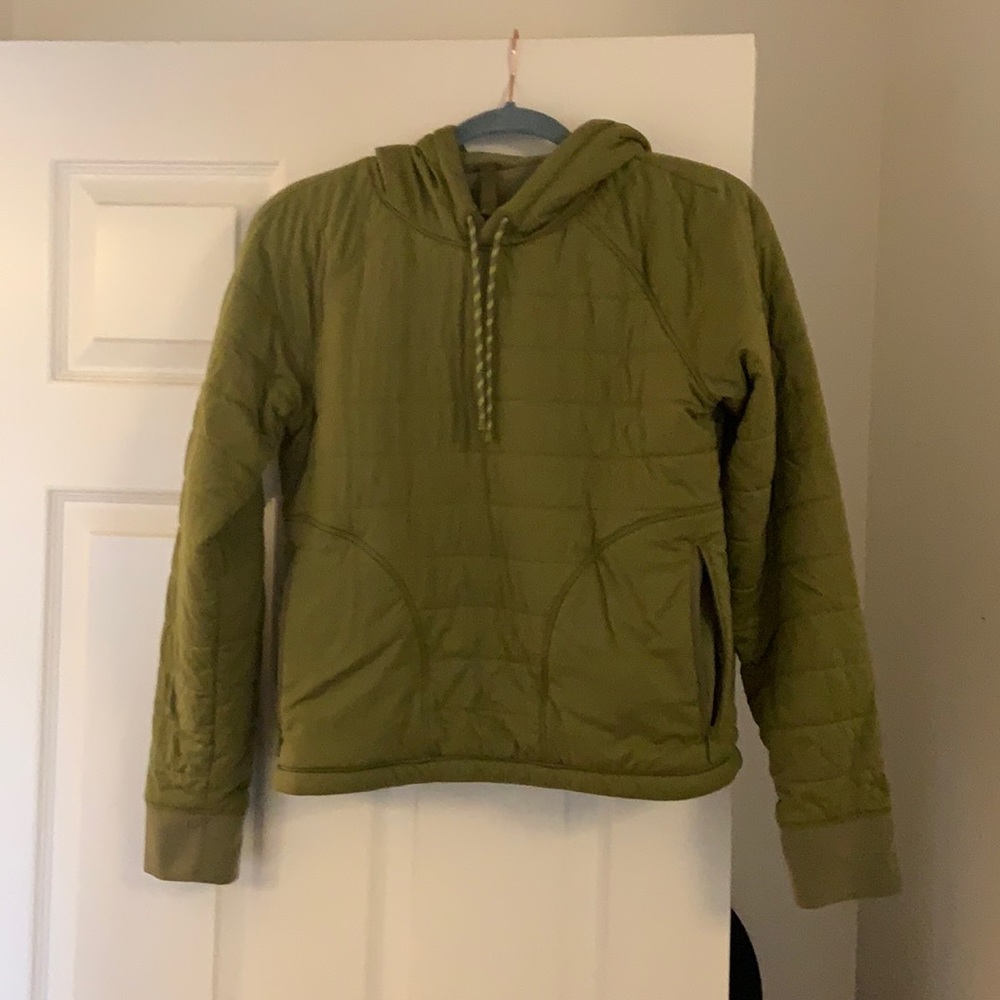Green Lululemon Puffer Hoody - Size 6
